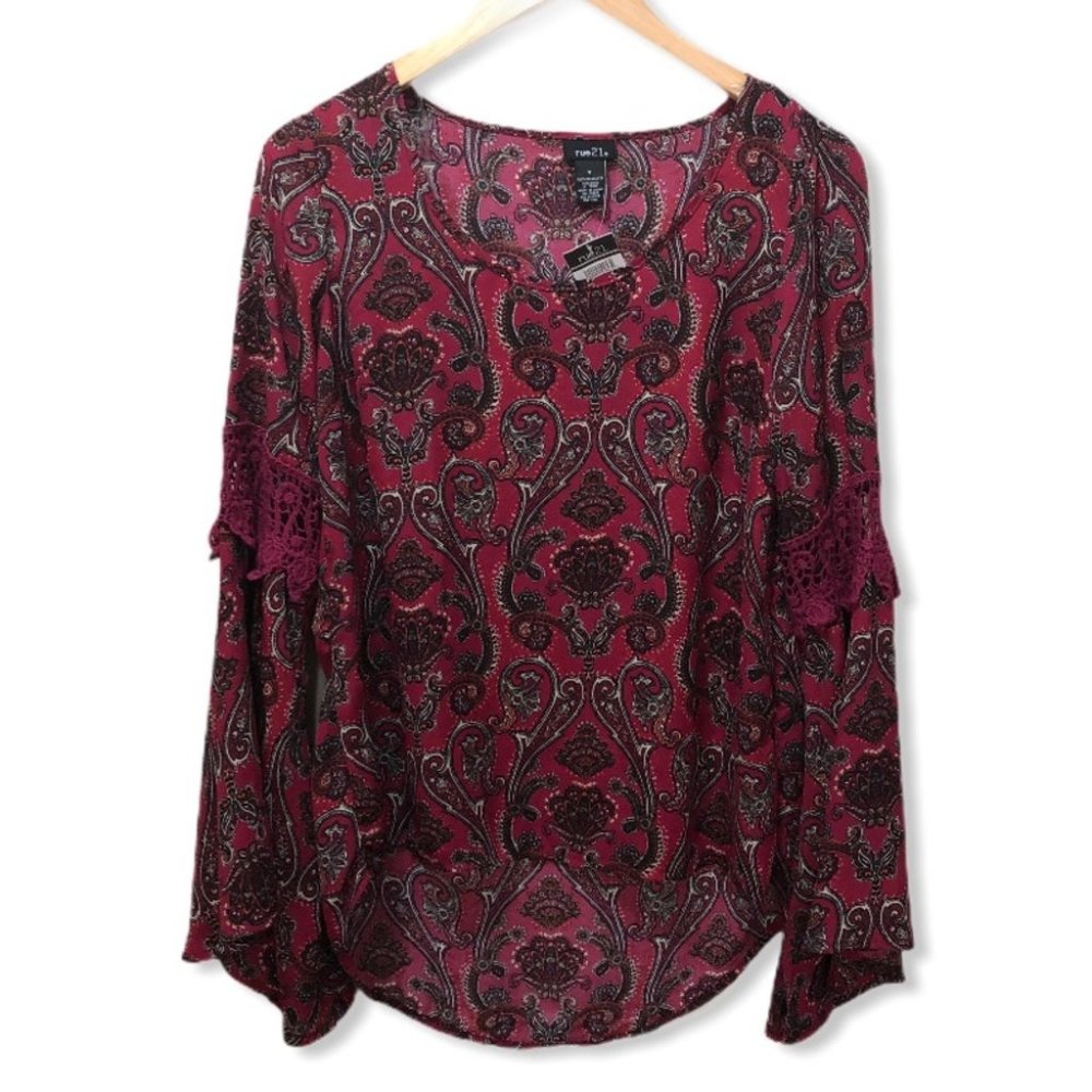 {Rue 21} NWT Bell Sleeve Paisley Top
